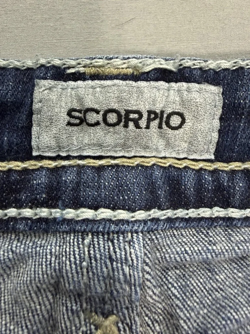 Daytrip Scorpio Jean Shorts Women 29 Blue Embroidered Low Rise Boho Western READ